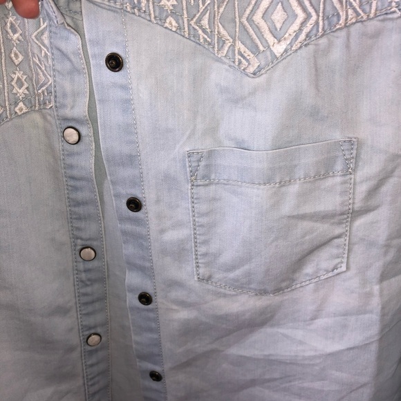 Jean jacket! - Picture 3 of 5